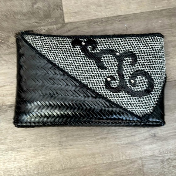 Handbags - Guy Laroche Clutch Purse